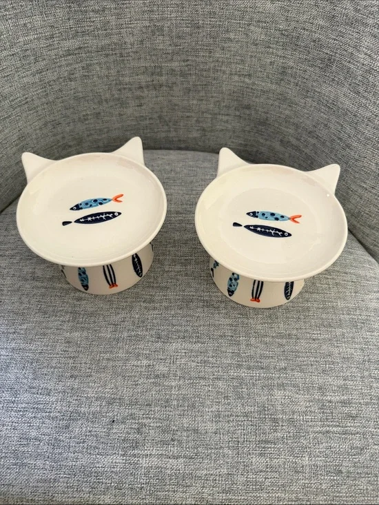 Ceramic Cat-Ear Pet Bowl in White with Blue & Orange Fish Motif