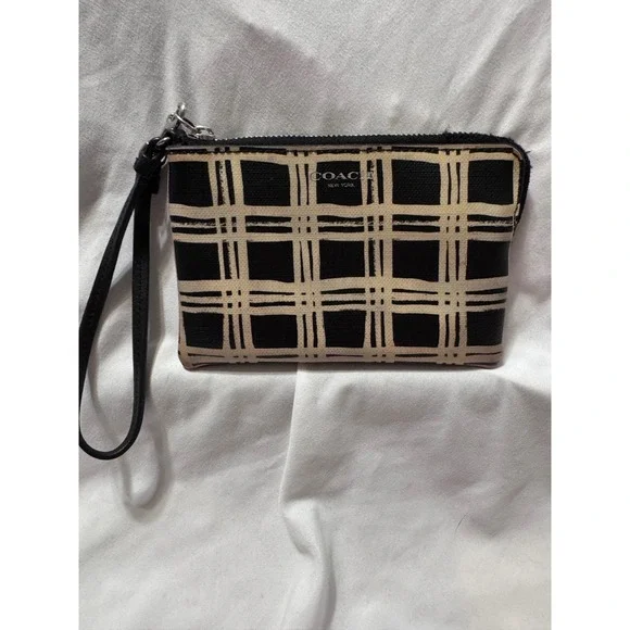 Coach New York Plaid Wristlet Black Cream Coated Canvas Zip Top Pouch Wallet