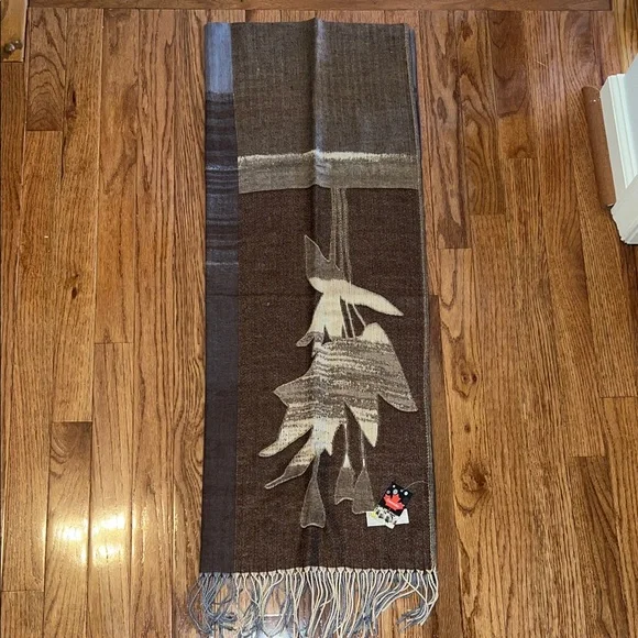 NWT 100% Pashmina Canadian Cultural Brown & Cream Scarf / Shawl
