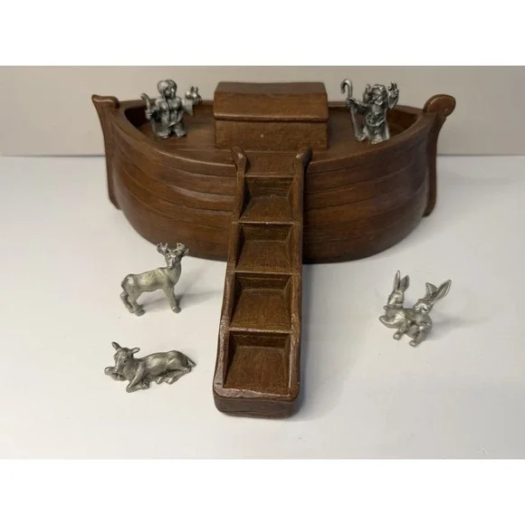 Hudson Pewter Noah's Ark. Includes Ark & ladder,6 pairs Of Hudson pewter pieces