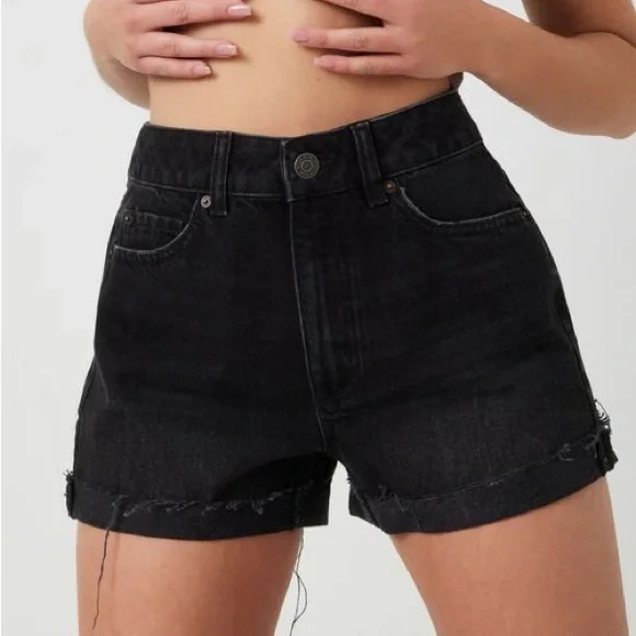 Garage Denim Mom Denim Short Sz 27