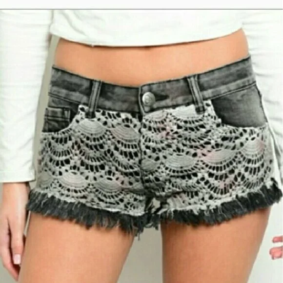 SHORTS BLACK DENIM CROCHET DETAIL SHORTS