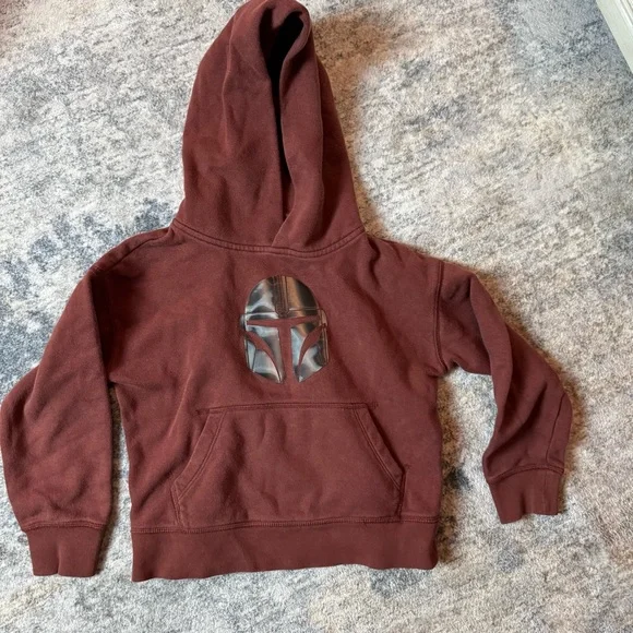 Gap Kids Star‎ Wars Mandalorian Hoodie Burgundy Brown Metallic Helmet Size S 6-7