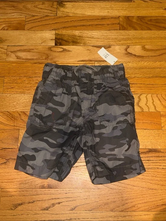 GAP Boys' Gray and Black Camo Shorts