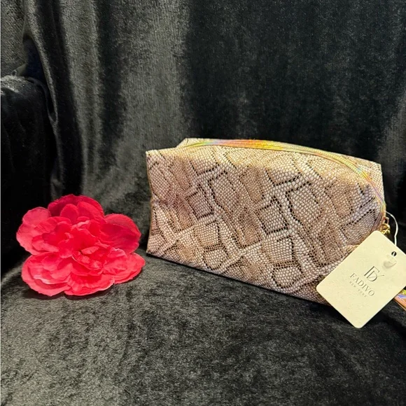 FADIVO New York Cosmetic Wristlet Bag (NWT)