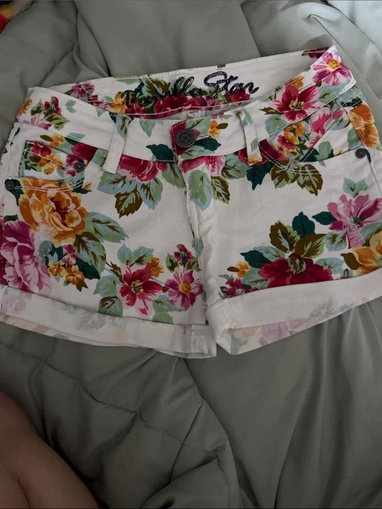 Floral White Women’s Denim Shorts