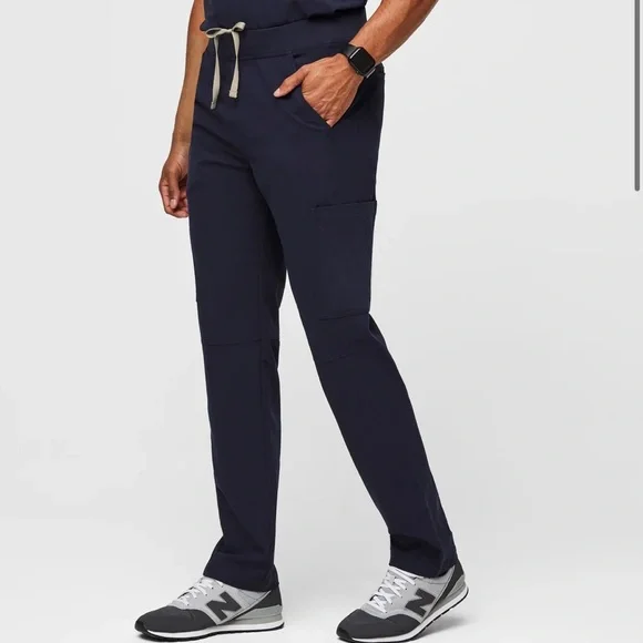 FIGS Men's Axim Cargo Scrub Pants Navy Blue Large