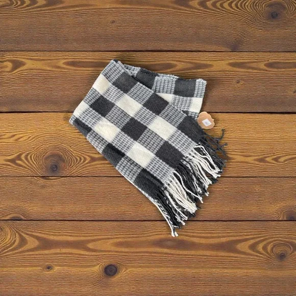 NWT Classic Buffalo Check Plaid Scarf Fringe Winter Warm Soft‎ Cozy Black White