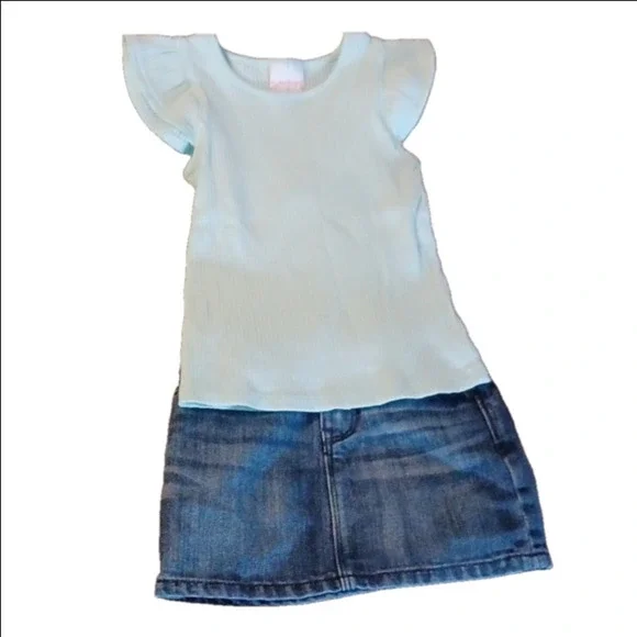 GAP SKIRT, WITH JUMPING BEANS TOP, BOTH ARE SIZE 3T.
