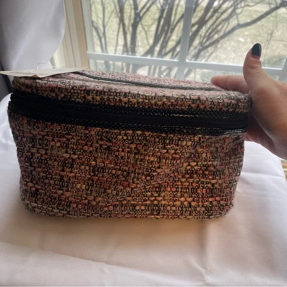 Celebrity Brand  Makeup Cosmetic Bag W Pouch Pink Black Tweed NWT