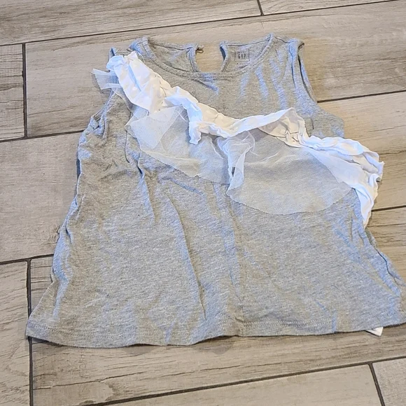 🍋‍🟩Gap Girls lace ruffle tank☀️