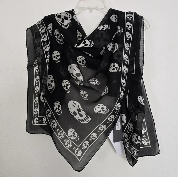 Alexander McQueen Skull Silk Scarf Black
