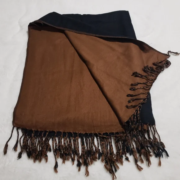 FALL BLACK AND BROWN‎  SCARF. 72×28