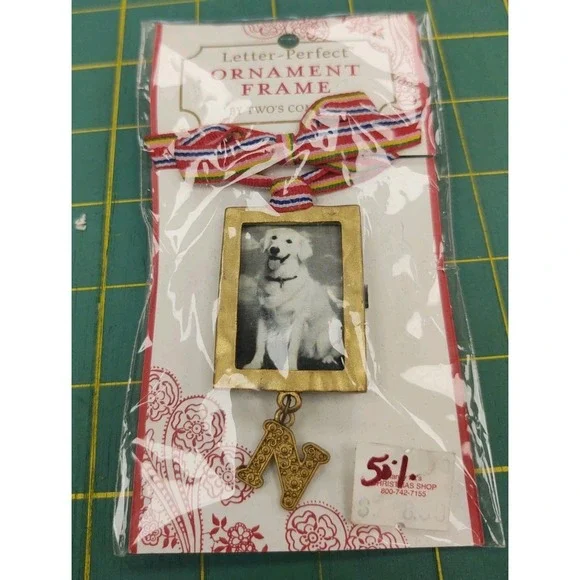 NEW‼ Two's Company‎ Letter-Perfect Mini Photo Picture Frame Christmas Ornament