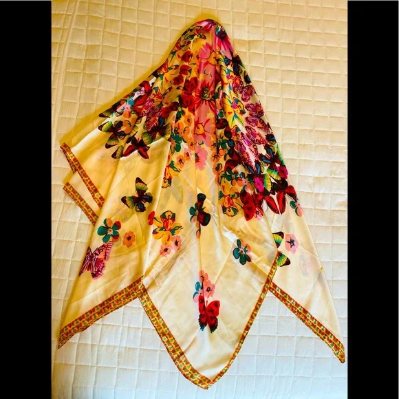 Large 100% Silk Floral & Butterfly Scarf 🌿🌺🐞🦋
