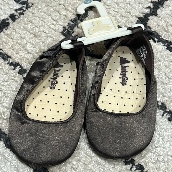 Baby Gap crib shoes