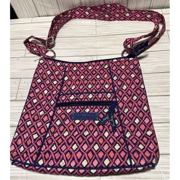 NWOT VERA‎ BRADLEY HIPSTER CROSSBODY BAG KATALINA PINK DIAMONDS  Adjust. Strap