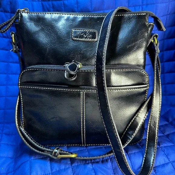 Relic Black Faux Leather Crossbody Bag Shoulder Bag Adjustable Strap Zip Pockets