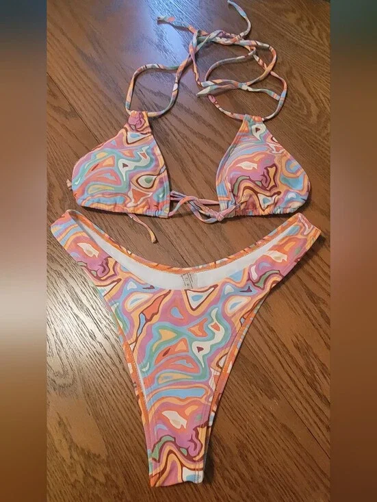 4-Piece Women's Abstract Print Bikini Swimsuit Set with Swim Skirt & Matching He