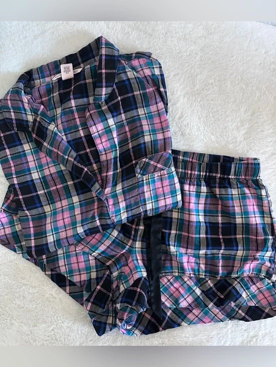 Victoria's Secret - Matching Set -Plaid Pajamas in Navy, Pink & Teal - Size M
