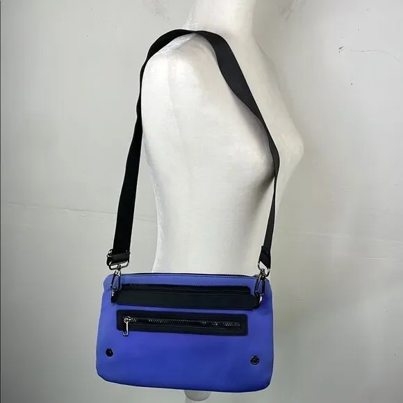 CARAA X ATHLETA CONVERTIBLE POUCH Blue Shoulder Bag