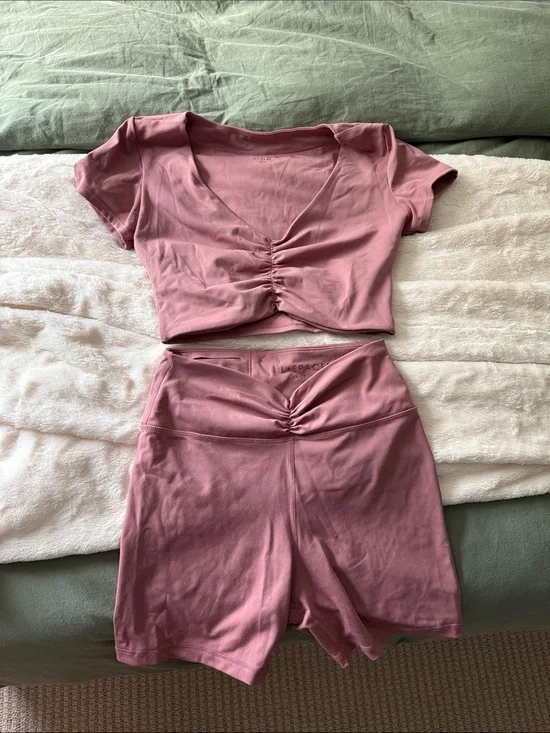 L Space matching Ruched Front Crop Top & High Waist bikerShorts Set - Dusty Rose