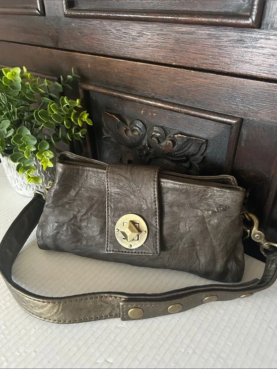 Giving Brand Metallic Brown Crossbody Bag with Gold-Tone Turn Lock