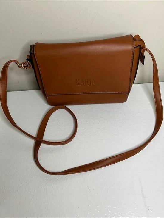 Karia Brown Leather Crossbody Bag with Adjustable Strap