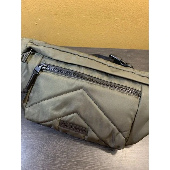 Hedgren Bolt Waist Bag‎ Crossbody Fanny Olive Green Hiking Pockets