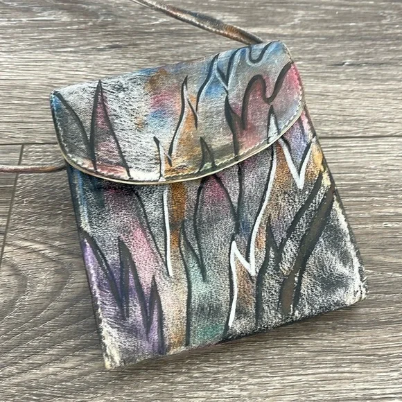 BOTARY hand painted genuine leather crossbody with outside “kiss” coin purse