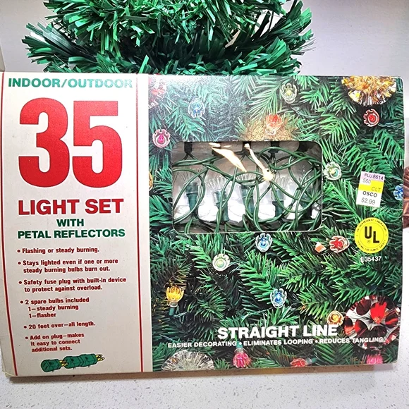 Vintage 35 Light Set With Petal Reflectors In Original Box