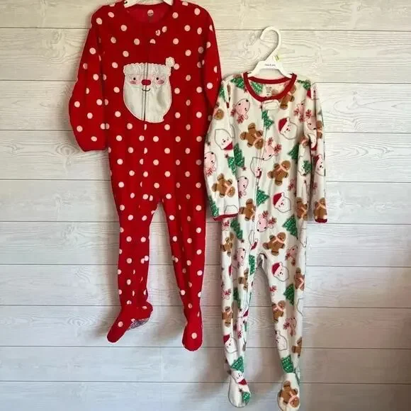 Carter’s Christmas/Santa  fleece footed blanket sleepers Size 4T