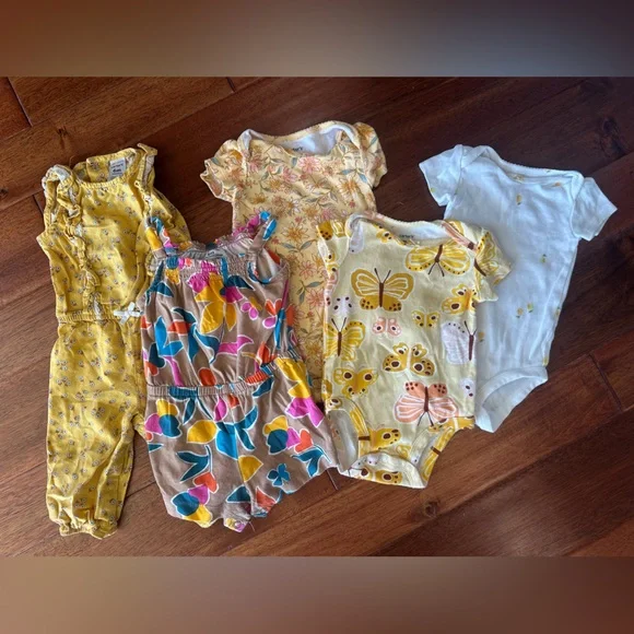 Carter's Baby Girl Clothes Bundle in Yellow and White - 6 Months