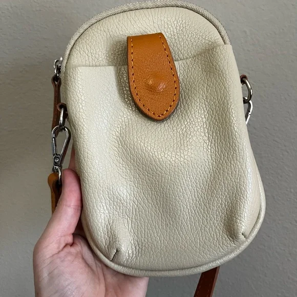Divina Firenze Ivory “Amanda” Mini Crossbody Bag Purse‎ Italian Leather