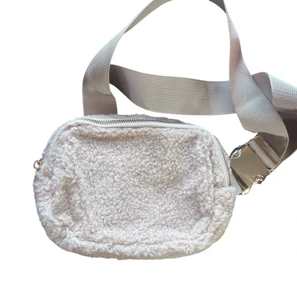 NEW Boutique Sherpa Teddy Fanny Pack Cream Crossbody Bag Zip Closure