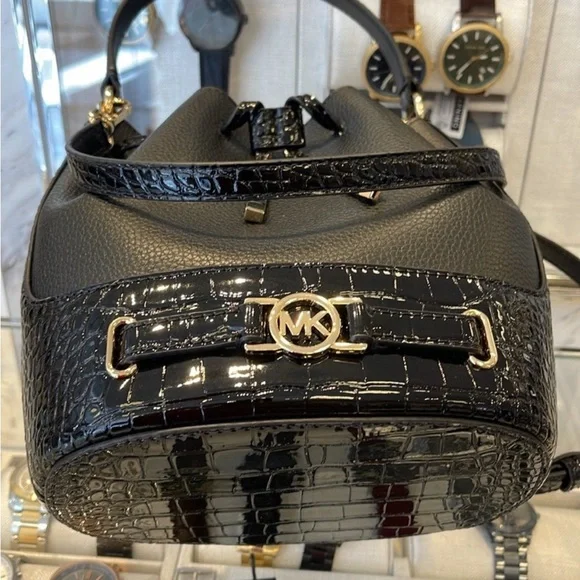 MICHAEL KORS  Reed Medium Pebbled Leather Bucket Bag Satchel Crossbody Black NWT