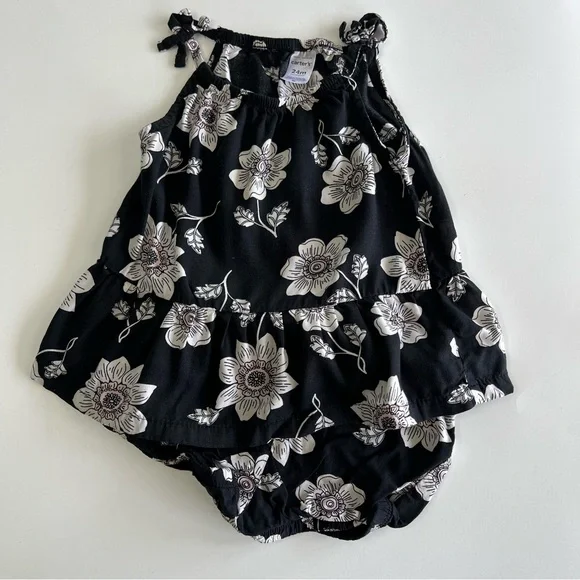 Carter’s Black & White Floral Two Piece Set Size 24 Months Tank Bloomers Cute