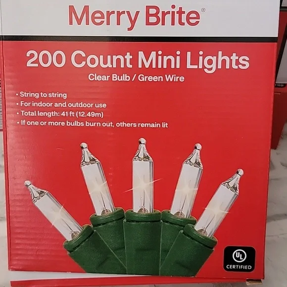 Merry Brite 200 Count Mini Lights Clear Bulb Green Wire Christmas Indoor Outdoor