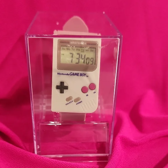Nintendo Game Boy White Wristwatch - Pink Buttons Vintage Rare