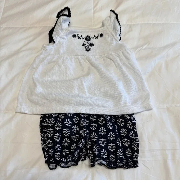 NEW - Carters Just One You Baby Girls 9M White Embroidered Top Navy Bloomers Set
