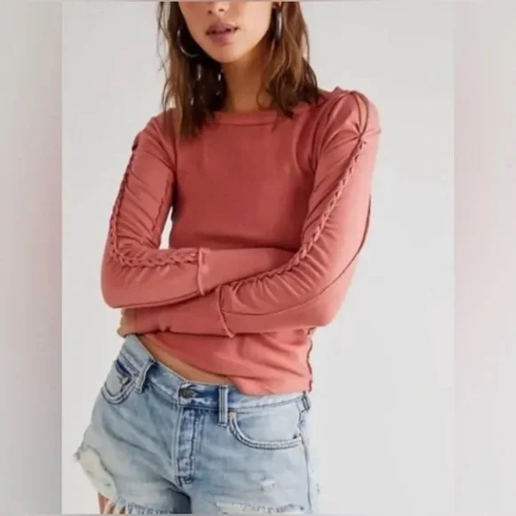 We The Free People Women’s M Pink Daisy Chain Cuff Long Sleeve Ribbed Knit Top