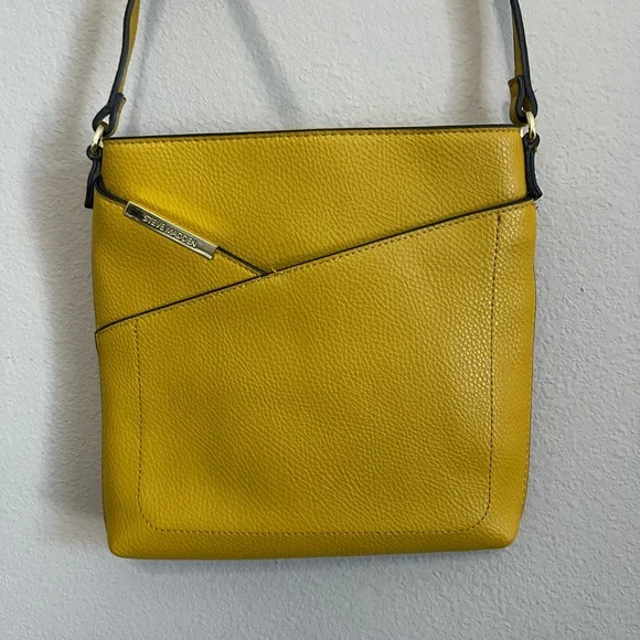 Steve Madden mustard yellow pebbled faux leather‎ crossbody bag minimalist