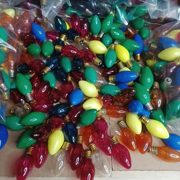 Lot 110 Colored Christmas Light Bulbs - C 7 Show Light Multicolor Some Blink
