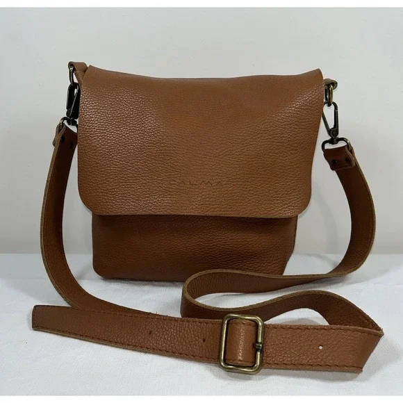 Calma 11600 Pebbled Leather Purse Handmade in Spain‎ Crossbody Flap Bag Brown