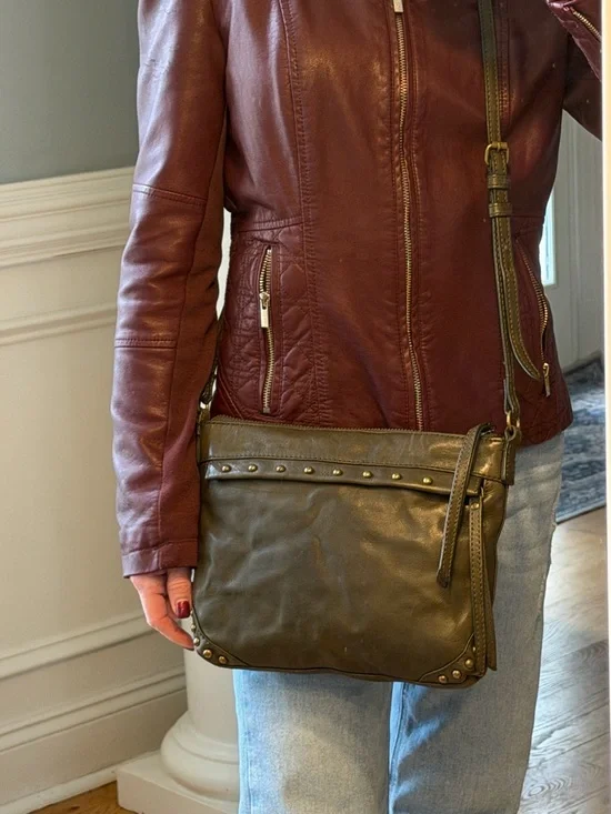 Frye Minimalist Olive Green Leather Studded Crossbody Bag 2010s‎ (GUC)