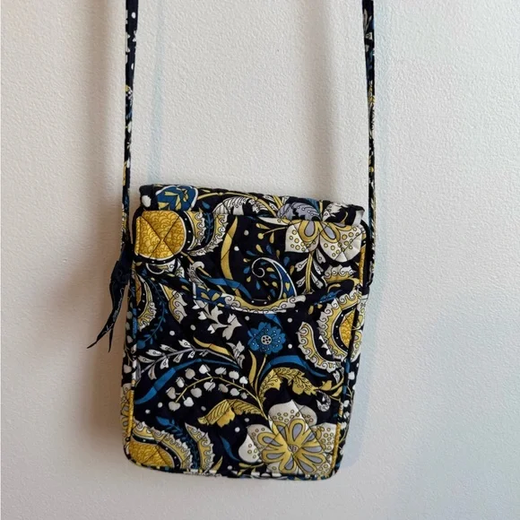Vera‎ Bradley Floral Patterned Crossbody Bag