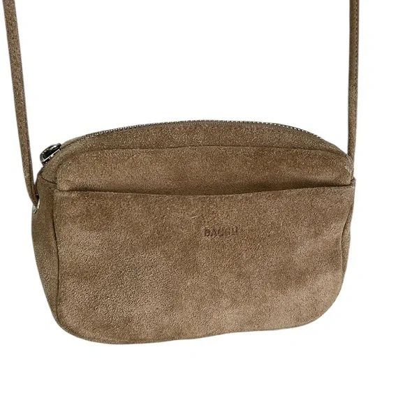 Baggu beige tan “dune” suede shoulder crossbody‎ bag.