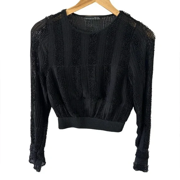 Zara cropped textured top size medium