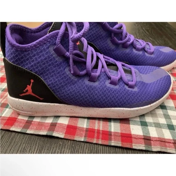 Nike‎ Jordan Reveal GG Sneakers- Youth 6