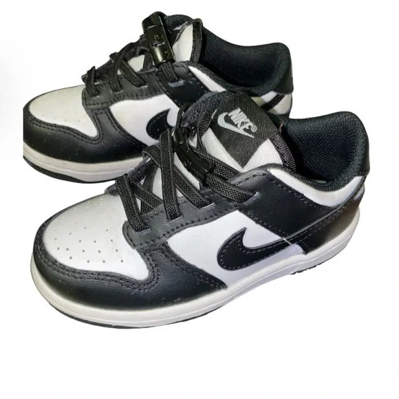 Nike • Toddler Sz9 • Black and White • Dunks